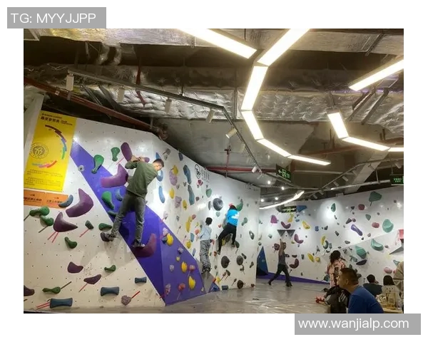 重庆攀岩队在极限运动会中的精彩节奏表现与技术分析